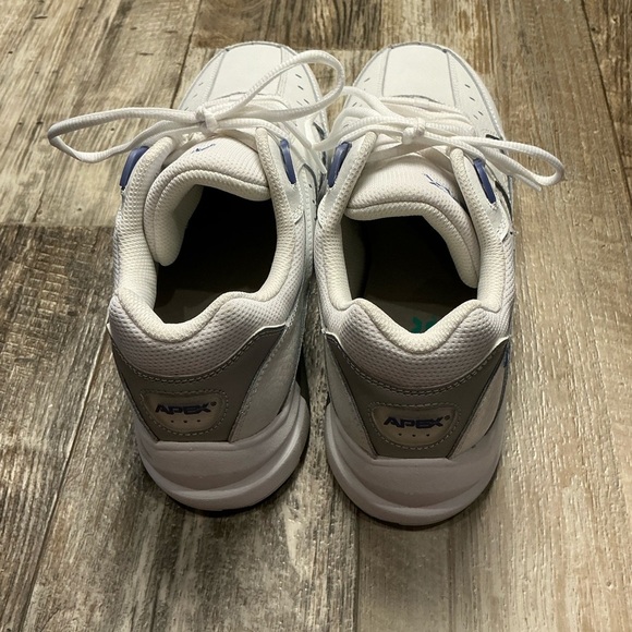 Men’s Apex White and Blue Lace-Up Sneakers Size 10.5 Wide - Picture 4 of 9